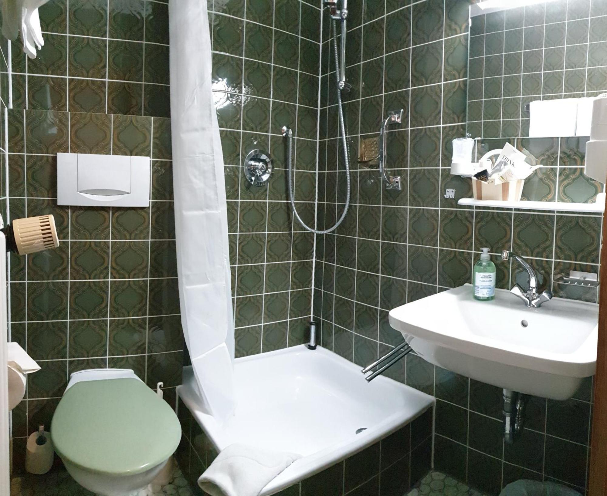 Garni Hotel Adler Post Baiersbronn Rum bild