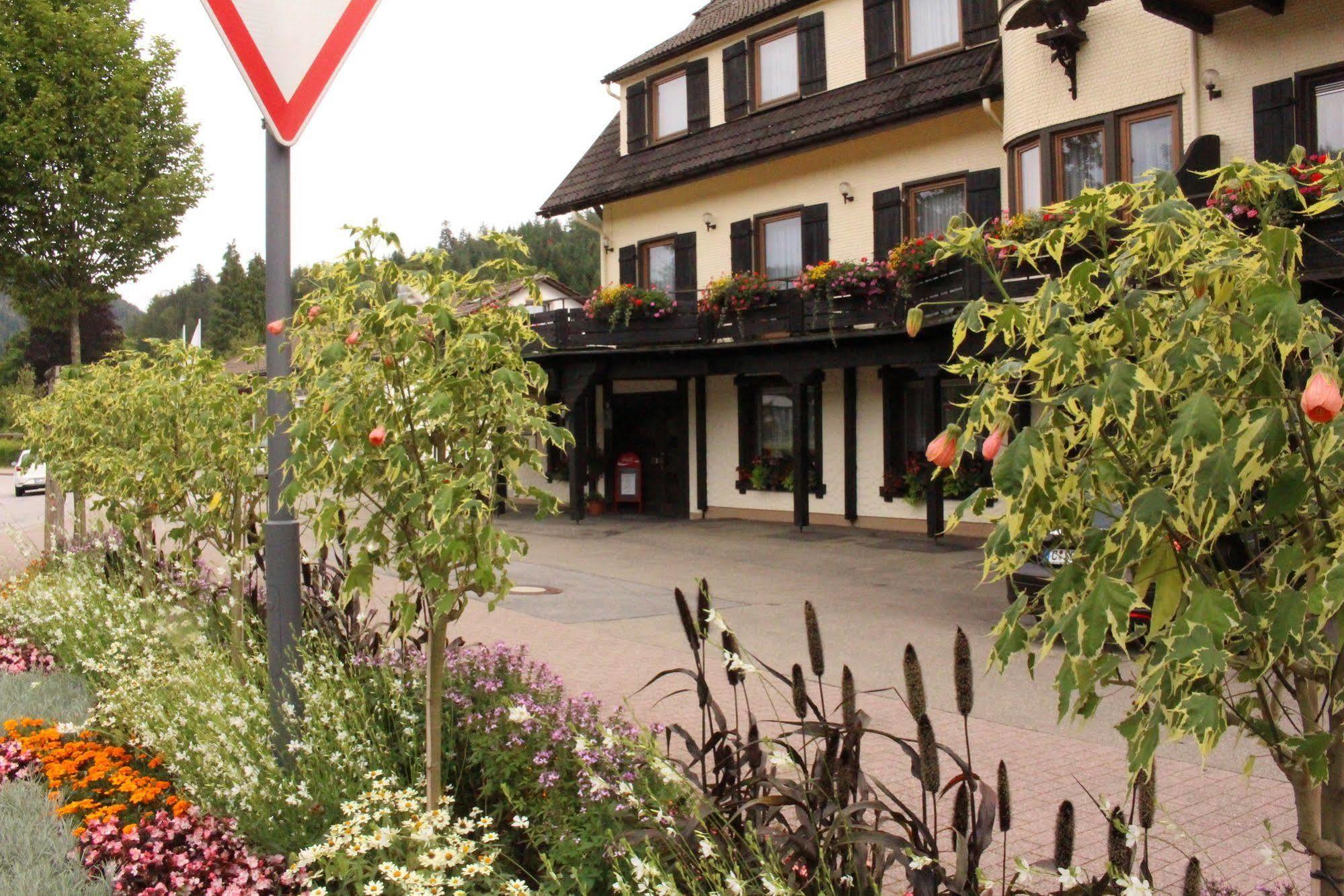 Garni Hotel Adler Post Baiersbronn Exteriör bild